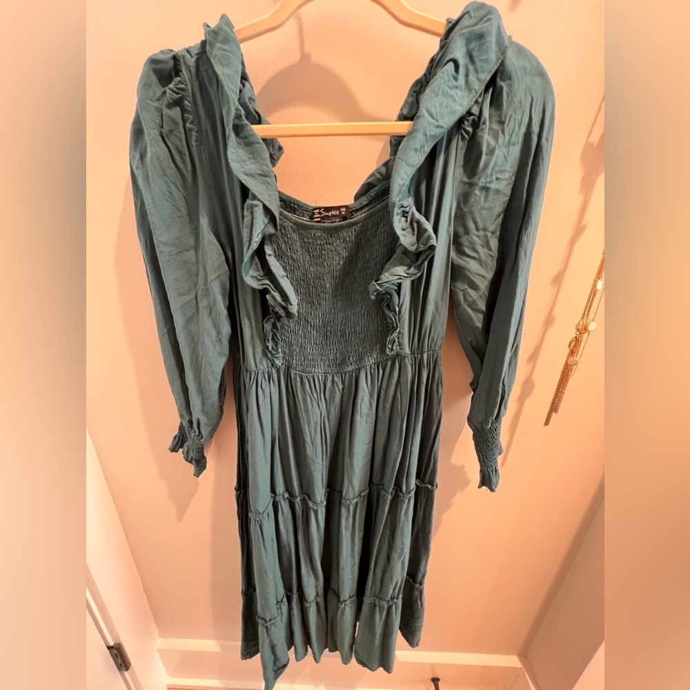 Turquoise midi dress with sleeves